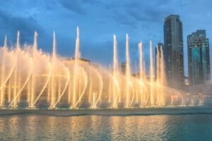 de6a47a2f64e52efb2551e4e17eb629a-The Dubai Fountain